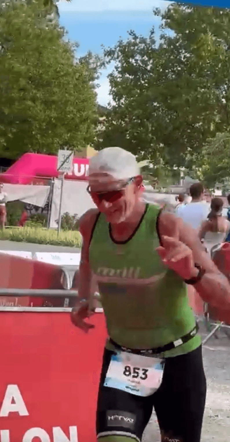 Heinz Travnicek (Nr. 853) auf der Laufstrecke