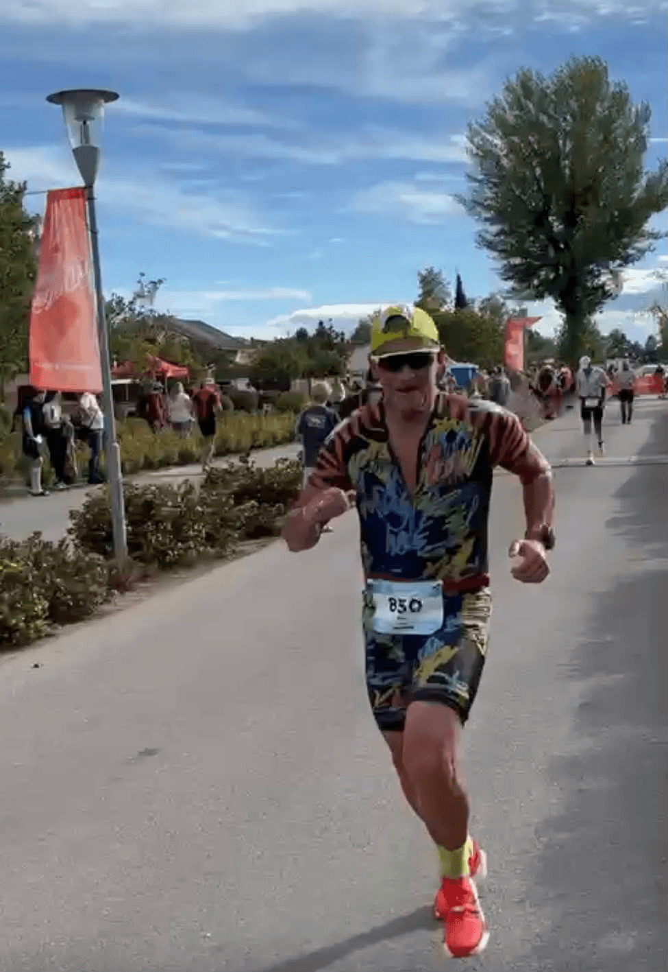 Paul Marouschek (Nr. 850) auf der Laufstrecke in Podersdorf